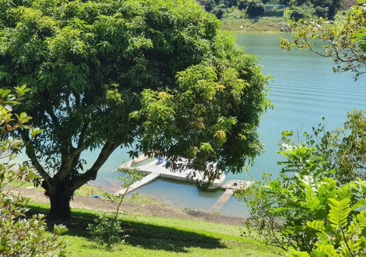 Maravilhoso Sítio Na Beira Da Represa Vila Igaratá Exterior foto